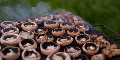 Grillowane pieczarki – proste przepisy na udane przyjęcie-111179