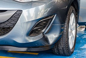 Porysowane auto na parkingu? Co zrobić, gdy sprawca uciekł?-111210
