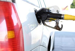 Ceny paliw w Polsce. Benzyna i LPG tanieją, ale diesel nie chce odpuścić-111276
