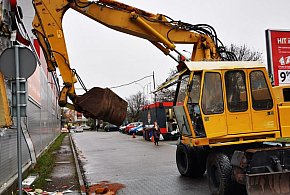 Z koparką na kantor. Przemysław K. oskarżony  - 111455