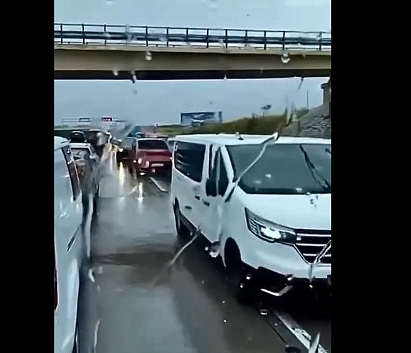 Skandaliczne zachowanie na A4. Kierowcy zablokowali korytarz życia-112358