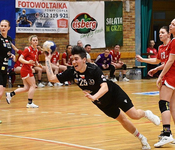 Dziewiątka Legnica żegna zawodniczki przed startem sezonu 2025/26-112719