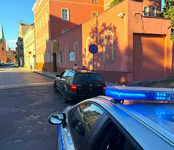 Kierowca na metamfetaminie, pasażer z narkotykami - 112988
