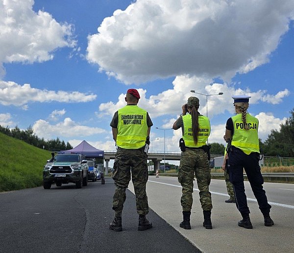 Granica pod kontrolą policji i pograniczników - 113257