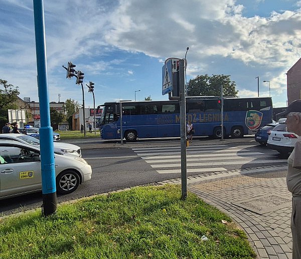 Wypadek na ul. Żołnierzy II Armii  Wojska Polskiego. Nastolatek w szpitalu-113473