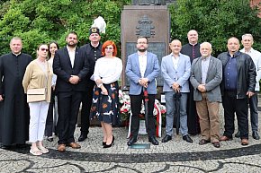 Solidarność uczciła Jana Pawła II-22697