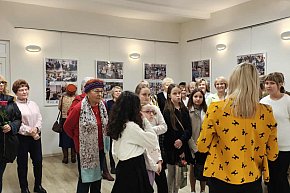 Wernisaż wystawy „Gdzie mieszkasz? Po sąsiedzku!”-23375