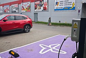 Nowa stacja ładowania samochodów elektrycznych w Legnicy-114663