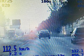 Gnał mercedesem 112 km/h w centrum Legnicy. Stracił prawo jazdy-115062