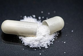 Salmonella w popularnym suplemencie. „Nie należy spożywać”-117930