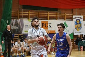 Basket Legnica wygrywa emocjonujące spotkanie z Orłami-118028