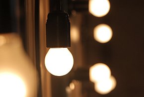 Rachunki za prąd pójdą w dół. Rząd usuwa opłatę doliczaną od lat-118431