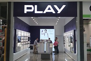 Potężna kara dla Play. Sieć ma zwrócić klientom pobrane środki-119219