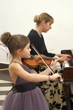 Jesienny koncert młodych muzyków w Legnicy-23371