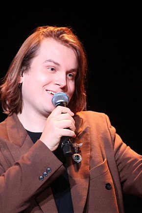 Bonaventura zagrał „witaj, powiedz”-23454