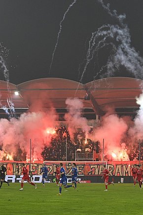 Miedź – Odra 2:1: kibice znów dali show-23508