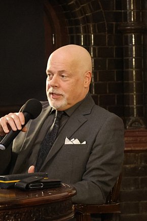 Spotkanie z Markiem Krajewskim w Legnicy-23544