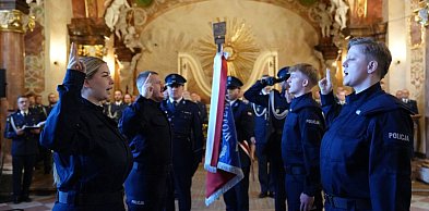 Sześcioro nowych policjantów zasiliło legnicką komendę