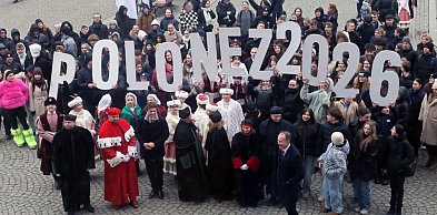 Kilkuset maturzystów zatańczyło Poloneza Witelona w centrum miasta
