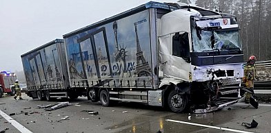 Wypadek na A4 przed węzłem Bolesławiec. Trasa całkowicie zablokowana