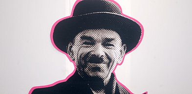 Tłumy na otwarciu wystawy Nikifora w Muzeum Miedzi