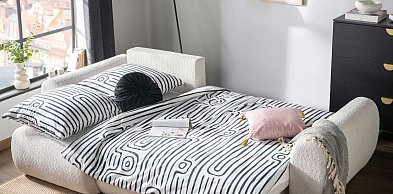 Funkcjonalność w małym formacie – jak sofy z funkcją spania