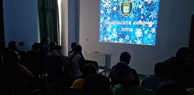 Strażnicy rozmawiali o bezpieczeństwie z uczestnikami WTZ Caritas