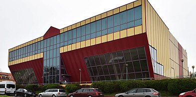 Miasto wydłużyło termin przetargu na remont hali przy Lotniczej