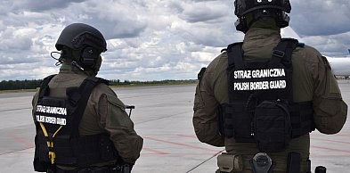 Mandat za palenie na pokładzie. Interwencja na lotnisku we Wrocławiu