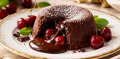 Lawa - mistyczne ciastko z wiśniowym sercem