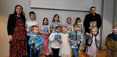 Przegląd rękodzieła w starostwie połączył wystawę i kiermasz