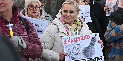 NSZ i AK obok SS! IPN nie ma litości dla autorów skandalicznego zestawienia