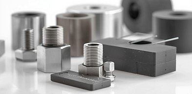 Jakie tulejki gwintowane wybrać do stali, aluminium i tworzyw?