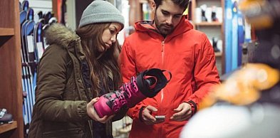 Zakup sprzętu narciarskiego bez rozczarowań – najczęstsze błędy i sprawdzone rozwi