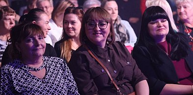 Muzyka, taniec i dobra zabawa na Dzień Kobiet w Legnickim Polu