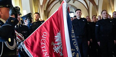 Policyjne szeregi rosną. Dziewięciu funkcjonariuszy zasili komendę