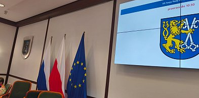 Dają prezydentowi 14 dni. Spór o krzyż w sali obrad wchodzi w kolejną fazę