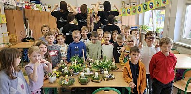 Małe ręce, wielkie serca. Warsztaty wielkanocne w SP nr 9 w Legnicy