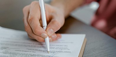 Jak sporządzić umowę spółki