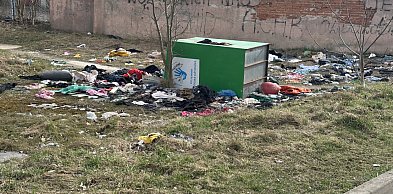 „Legnica po apokalipsie”? Teren przy ul. Leszczyńskiej tonie w śmieciach