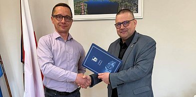 Koniec ciemnych spacerów. Oświetlą ścieżkę wokół Jeziora Kunickiego