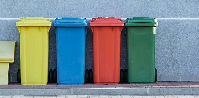Jak wybrać wiatę śmietnikową? Praktyczny poradnik