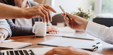 Naciągacze chcą pieniędzy za „załatwienie” świadczenia wspierającego