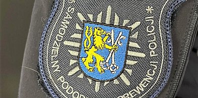 Zdradziło go nerwowe zachowanie, był poszukiwany i miał zakaz