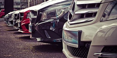 Jak podejść do finansowania pojazdów w firmie? Eksperci wskazują drogę