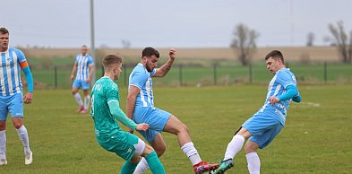 Piłkarskie niższe ligi: wyniki sobotnich spotkań