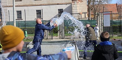 Wielka bitwa wodna w Kunicach, czyli Śmigus-dyngus z pompą i tradycją