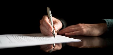 Odrzucenie spadku – jak uniknąć długów? Procedura, terminy i skutki prawne