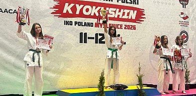 Karatecy z Legnicy wrócili z medalami z mistrzostw Polski