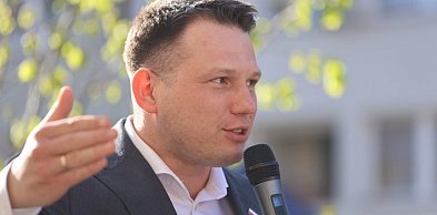 Mentzen w Legnicy. „Na umowie o pracę zarabiałby pan mniej”